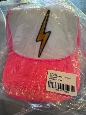AVIATOR NATION BOLT TRUCKER NWT